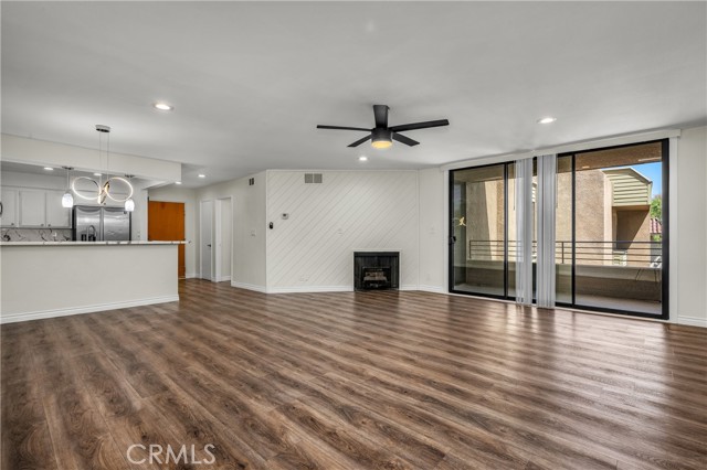 16866 Kingsbury photo 9