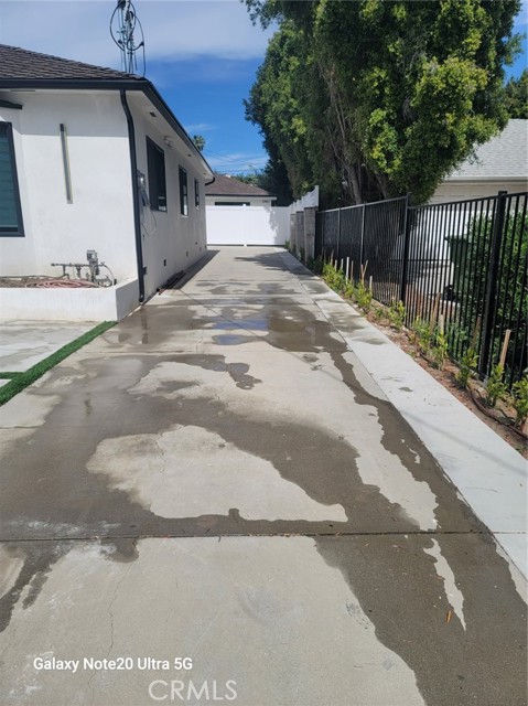 Detail Gallery Image 7 of 31 For 13939 Sylvan, Van Nuys,  CA 91401 - 3 Beds | 2 Baths