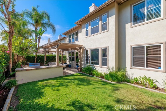 22 Modesto, Irvine CA: https://media.crmls.org/medias/1e84d834-387c-4eb6-8347-6cd48f91fb69.jpg