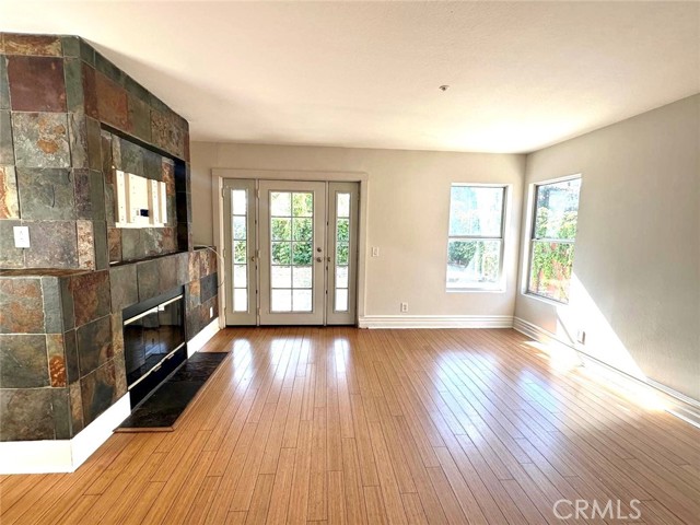 Detail Gallery Image 4 of 14 For 8042 San Tropez Ct, Fontana,  CA 92336 - 4 Beds | 2/1 Baths