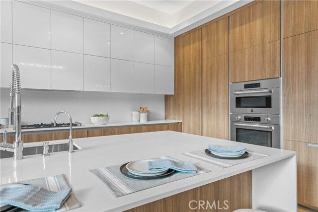 Detail Gallery Image 9 of 57 For 4532 Katherine, Sherman Oaks,  CA 91423 - 6 Beds | 6/1 Baths