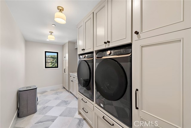 1963 Port Edward Place, Newport Beach CA: https://media.crmls.org/medias/1e874b63-deb7-4a42-9647-3e3b7f63f1d5.jpg