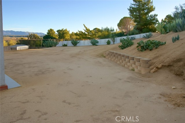 Detail Gallery Image 9 of 9 For 16965 Palm, Hesperia,  CA 92345 - 3 Beds | 2 Baths