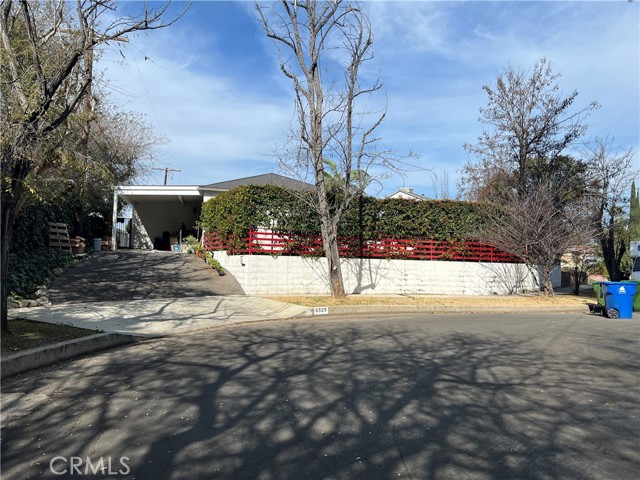 6529 Aura Avenue, Reseda CA: https://media.crmls.org/medias/1e87a9e3-3f2e-4f90-9450-28a84af55245.jpg
