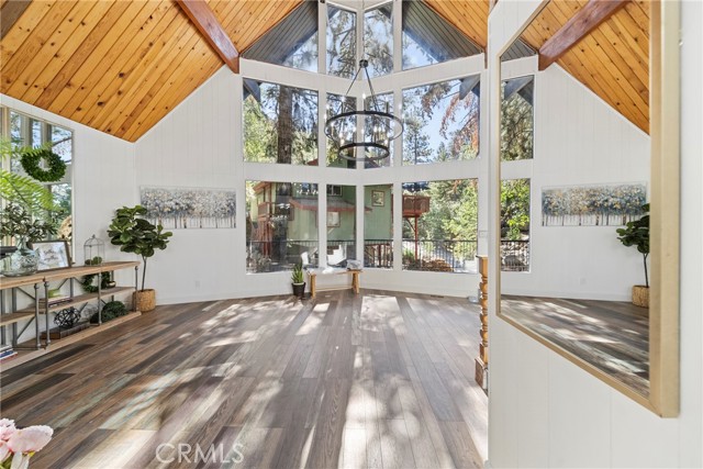 High Ceilings for an Airy Feel and Architectural Design