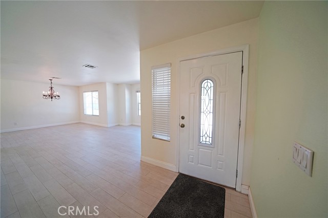 Detail Gallery Image 9 of 31 For 15645 Cobalt St, Sylmar,  CA 91342 - 3 Beds | 2 Baths