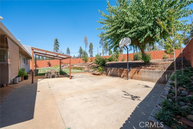 6354 Berkshire Avenue, Paradise CA: https://media.crmls.org/medias/1e898100-c4d6-4e49-b7cd-ade5637ede81.jpg