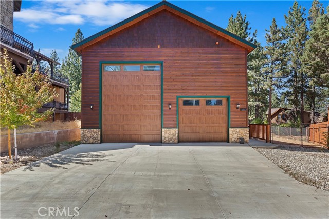 Detail Gallery Image 22 of 40 For 199 Pinecrest Dr, Big Bear Lake,  CA 92315 - 5 Beds | 4 Baths