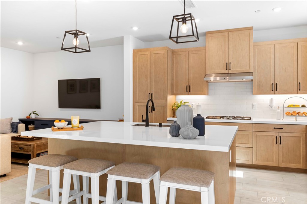 MLS #SR25228736 image #9