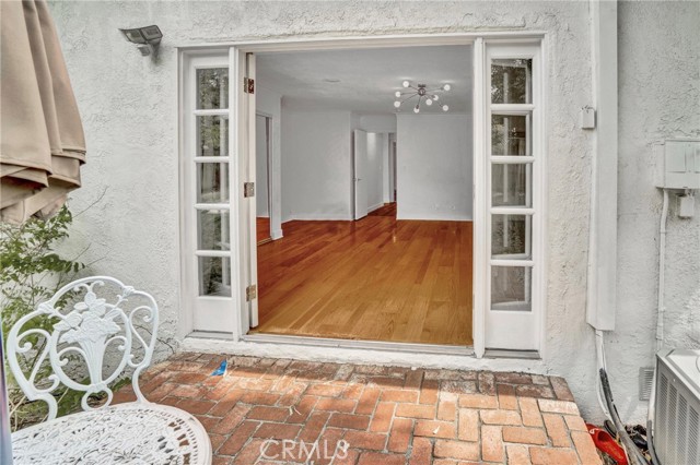 Detail Gallery Image 16 of 25 For 4723 Norwich Avenue, Sherman Oaks,  CA 91403 - 3 Beds | 2 Baths