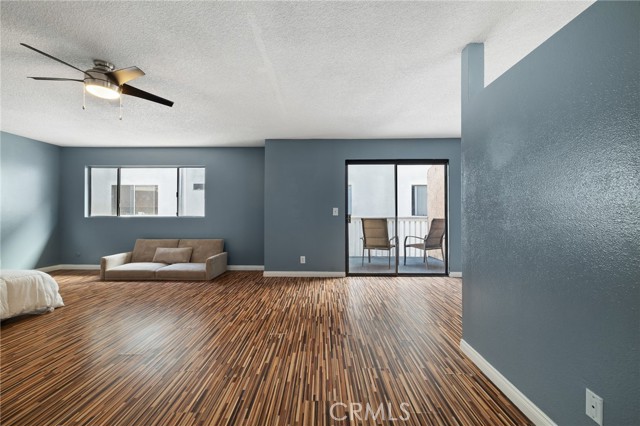 Detail Gallery Image 21 of 42 For 13534 Cordary Ave #14,  Hawthorne,  CA 90250 - 3 Beds | 3 Baths