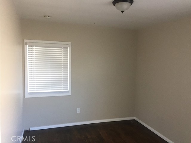 1029 Gladys Ave, Long Beach CA: https://media.crmls.org/medias/1e8b6262-fdbb-4112-9679-48cac8dcfd99.jpg