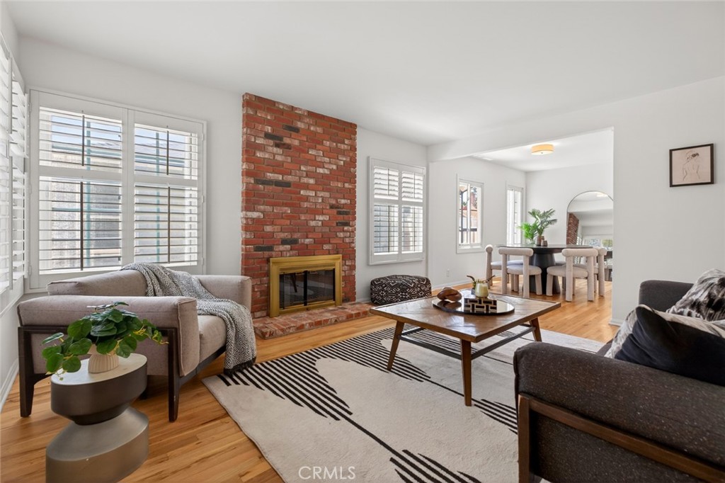 1835 N Maple