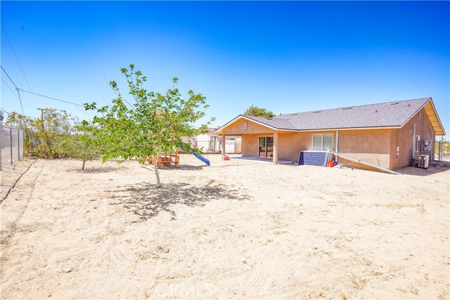 Detail Gallery Image 16 of 51 For 64983 3rd St, Joshua Tree,  CA 92252 - 3 Beds | 2 Baths