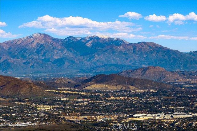 3957 E Huntington, Ontario CA: https://media.crmls.org/medias/1e8c6d84-6074-4192-88e5-732f9fae27d5.jpg