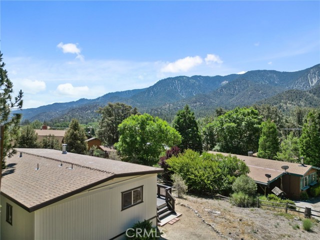 2720 Klondike Way, Pine Mountain Club CA: https://media.crmls.org/medias/1e8cb333-7787-4c28-b473-cdb13fcae1cd.jpg