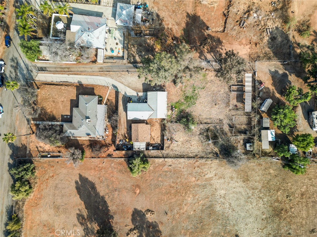 https://media.crmls.org/medias/1e8cf01c-d8d7-4735-93b2-9247988c3640.jpg?preset=X-Large