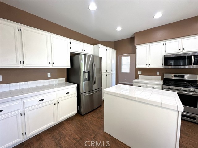 Detail Gallery Image 28 of 60 For 29848 Peacock Mountain Dr, Menifee,  CA 92584 - 5 Beds | 3 Baths