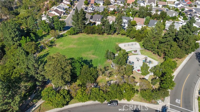 24641 Paige Circle, Laguna Hills CA: https://media.crmls.org/medias/1e8f3de3-d6b1-43d3-995a-d0f529250a1a.jpg
