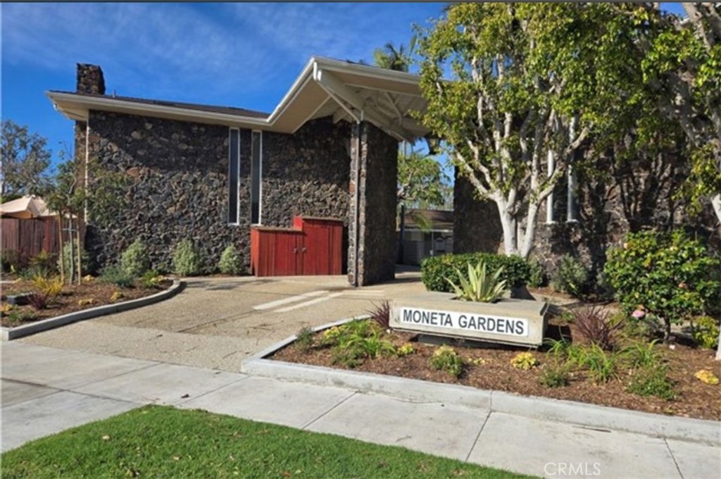 18409 Van Ness