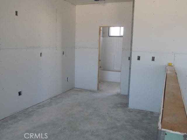 Detail Gallery Image 9 of 20 For 15772 Jasmine Ave, Victorville,  CA 92395 - 4 Beds | 3 Baths