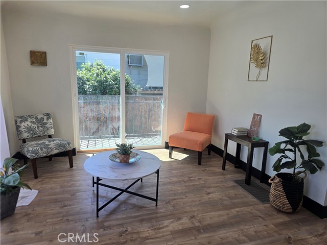 3311 E 4th Street, Los Angeles CA: https://media.crmls.org/medias/1e8fe8c7-fccd-4600-95b7-252162a2d86a.jpg
