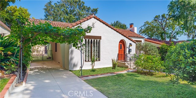 Detail Gallery Image 2 of 39 For 1542 Idlewood Rd, Glendale,  CA 91202 - 3 Beds | 3/1 Baths