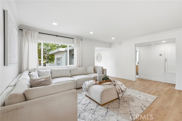 Detail Gallery Image 10 of 48 For 3675 Palo Verde, Long Beach,  CA 90808 - 5 Beds | 3 Baths