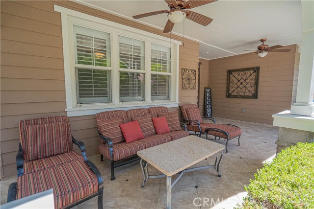 25505 Brighton Place, Stevenson Ranch CA: https://media.crmls.org/medias/1e91fafe-f1f6-4015-b3a8-1445133555f1.jpg