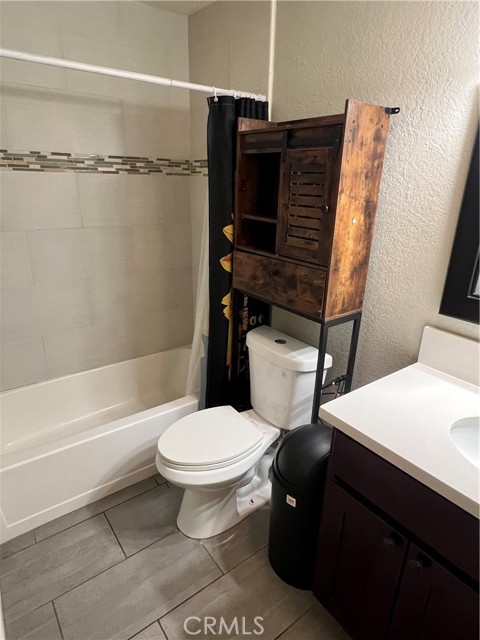 Detail Gallery Image 14 of 20 For 866 N Eucalyptus, Rialto,  CA 92376 - 3 Beds | 2 Baths