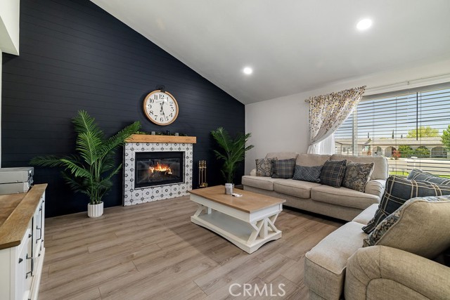 41841 55th W Street, Lancaster CA: https://media.crmls.org/medias/1e935385-bb5b-4041-bef3-d0bf129af66e.jpg