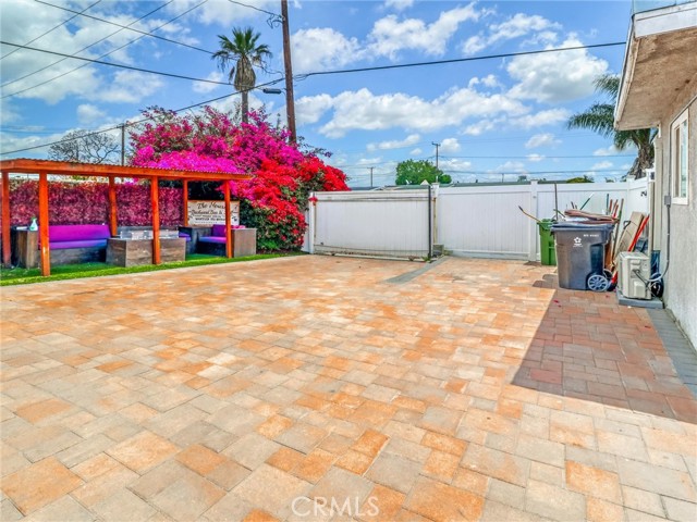 1401 W 165th Street, Compton CA: https://media.crmls.org/medias/1e939bd6-6fdc-4dd9-9201-fc325e27a625.jpg