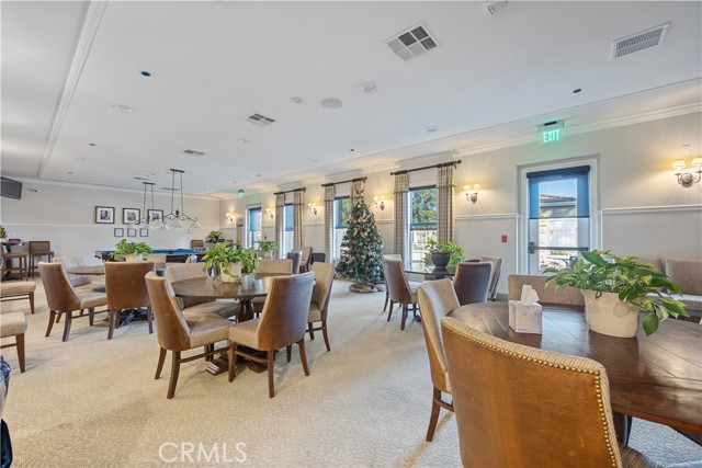 Detail Gallery Image 7 of 42 For 9904 Toscana Dr, Bakersfield,  CA 93306 - 2 Beds | 2/1 Baths