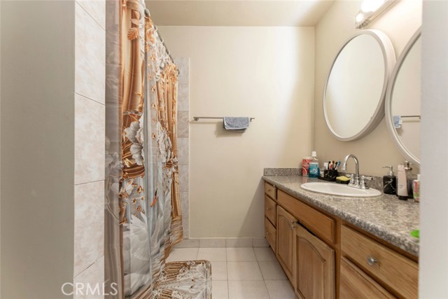 6923 Ben Avenue, North Hollywood CA: https://media.crmls.org/medias/1e941ae5-15a8-4efb-a555-564dc4bb9e80.jpg