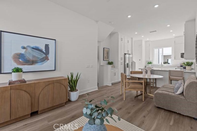 Detail Gallery Image 10 of 19 For 7256 Aura Cir, Huntington Beach,  CA 92647 - 2 Beds | 2/1 Baths