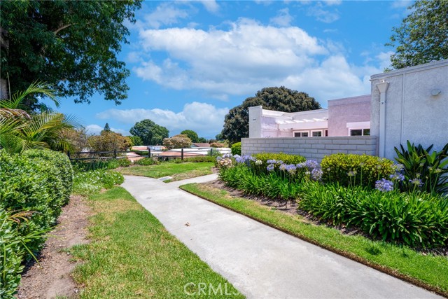 Detail Gallery Image 2 of 19 For 3066 via Serena a,  Laguna Woods,  CA 92637 - 2 Beds | 2 Baths
