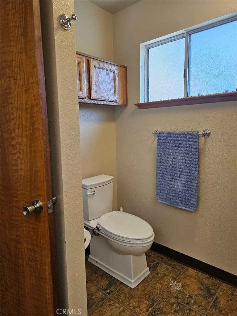 https://media.crmls.org/medias/1e95ca65-6a09-4a46-9898-f1ead4ca67a1.jpg?preset=X-Large