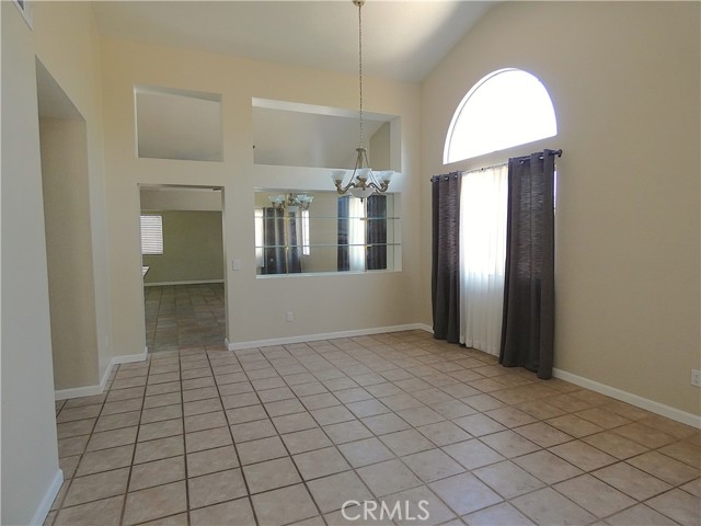 Detail Gallery Image 7 of 38 For 15202 Copper Canyon Cir, Victorville,  CA 92394 - 4 Beds | 2 Baths