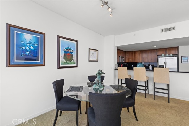 400 W Ocean Boulevard, Long Beach CA: https://media.crmls.org/medias/1e961057-2802-4208-9449-ccef8fea2ff7.jpg