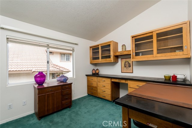 Detail Gallery Image 33 of 49 For 21714 Agajanian Ln, Saugus,  CA 91350 - 4 Beds | 3 Baths