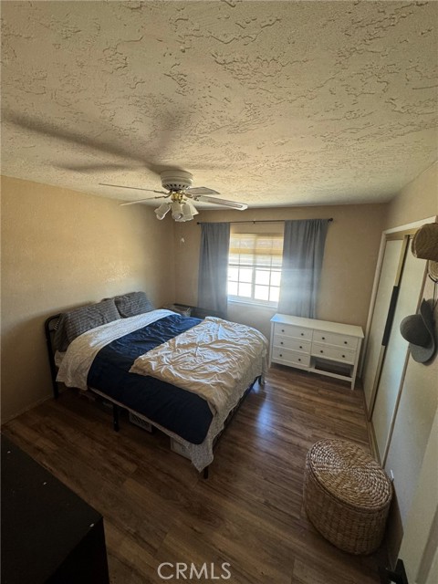 13771 Wawona Road, Apple Valley CA: https://media.crmls.org/medias/1e96ce37-ab6a-4383-b22b-bd8429bdfdad.jpg