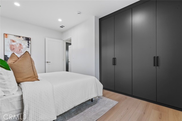 Detail Gallery Image 30 of 47 For 3141 N Frederic, Burbank,  CA 91504 - 3 Beds | 2 Baths