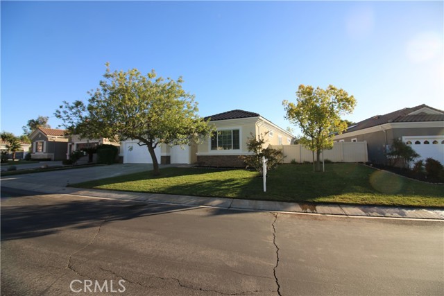 Detail Gallery Image 4 of 39 For 805 Annandale, Beaumont,  CA 92223 - 2 Beds | 2/1 Baths