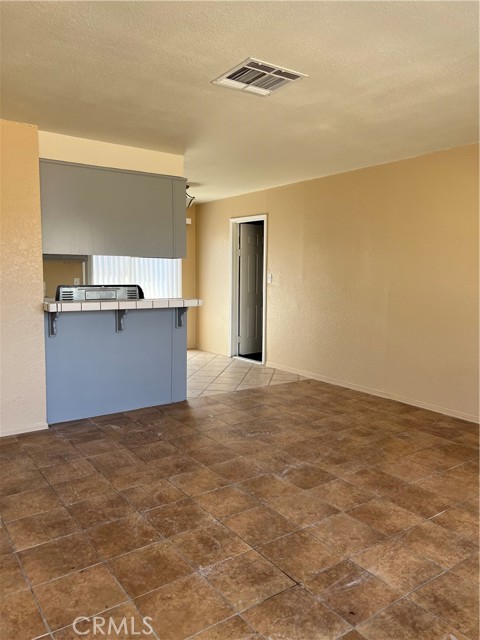 Detail Gallery Image 3 of 5 For 16218 Olive St, Hesperia,  CA 92345 - 2 Beds | 1 Baths