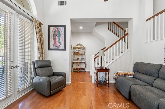 Detail Gallery Image 8 of 41 For 24014 Bridgeport Ln #42,  Valencia,  CA 91355 - 3 Beds | 3 Baths