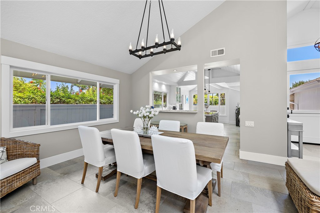 MLS #OC25155566 img 9