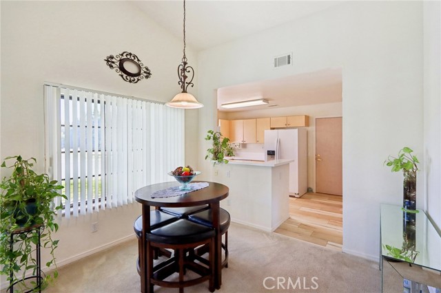 Detail Gallery Image 5 of 11 For 1072 Moon Shadow Ct, Hemet,  CA 92545 - 2 Beds | 2 Baths