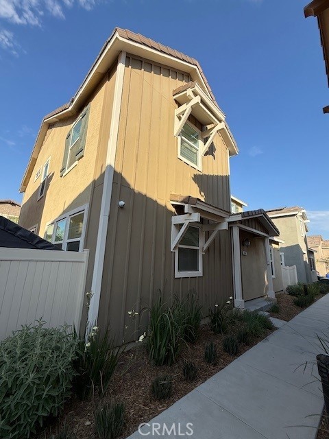 17047 Zion Drive, Canyon Country CA: https://media.crmls.org/medias/1e998390-9828-4b4b-a626-42ccc33e95d9.jpg