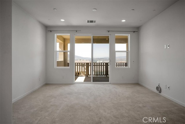 18150 Tableau Way, Saugus CA: https://media.crmls.org/medias/1e99b9e2-e4c4-4391-afe6-2ed4e8461a34.jpg