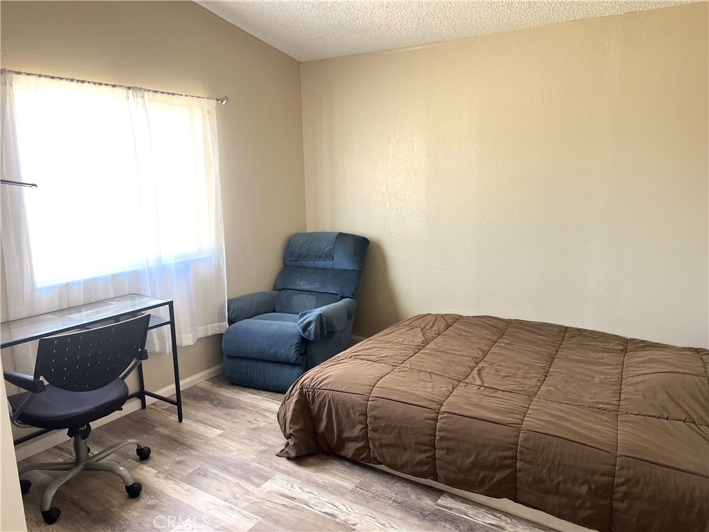 https://media.crmls.org/medias/1e9a7843-0d7d-491b-bed3-df7d03b7d3a4.jpg?preset=X-Large